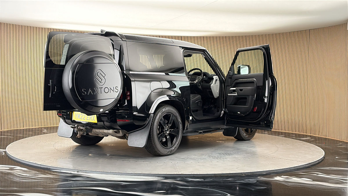 More views of Land Rover Defender 90