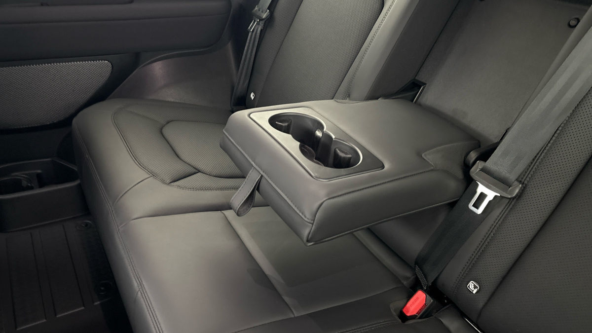 Land Rover Defender 90 Urban Image 9