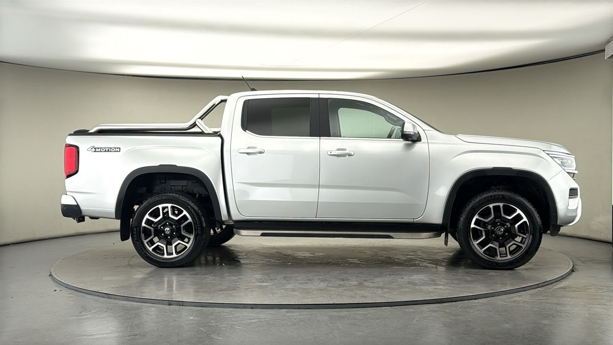 More views of Volkswagen Amarok