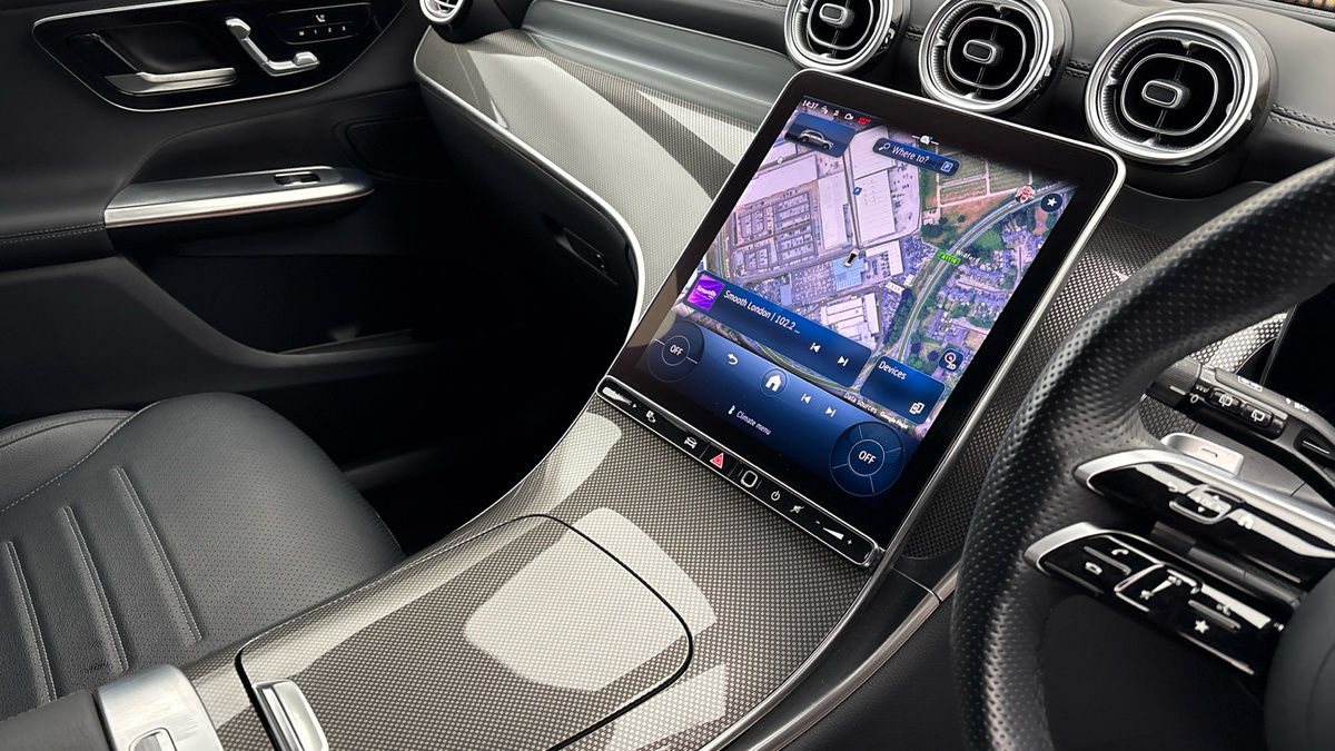 Mercedes-Benz GLC Image 18