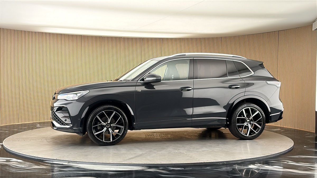 More views of Volkswagen Tiguan