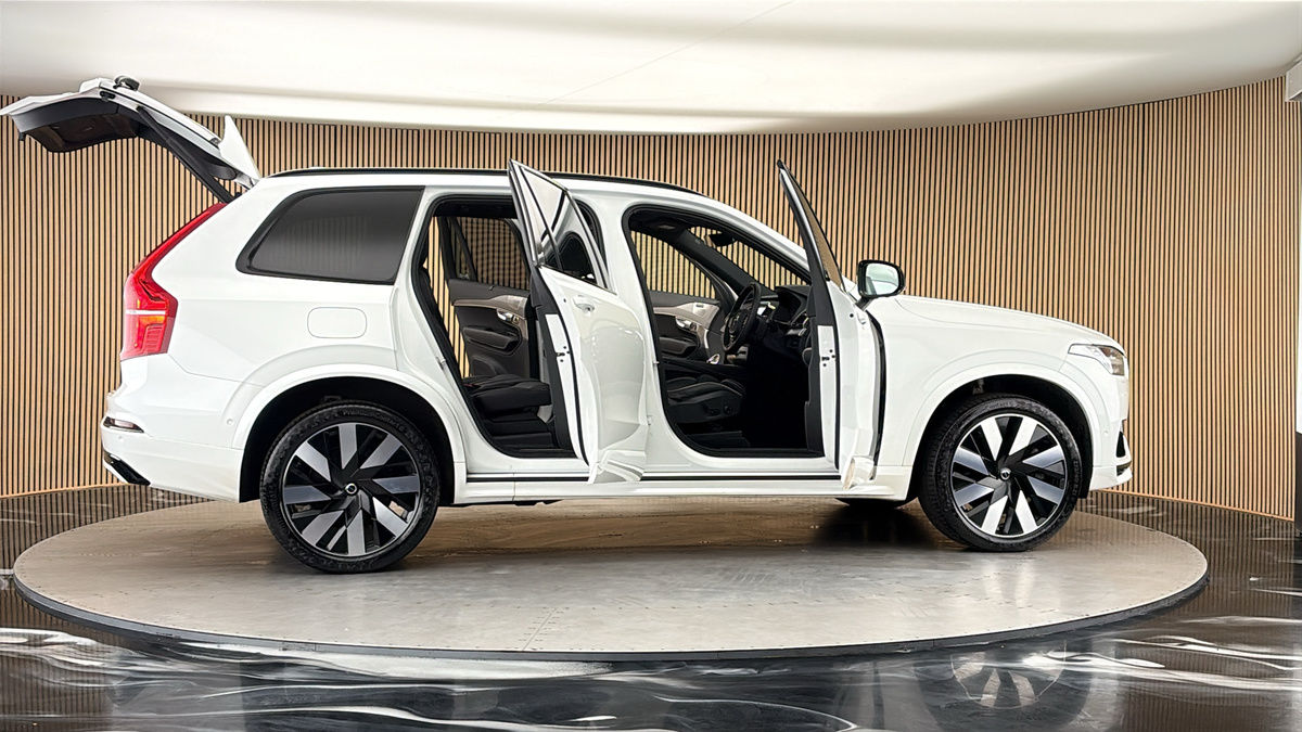 More views of Volvo XC90