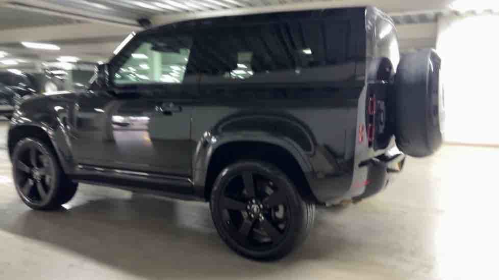 More views of Land Rover Defender 90