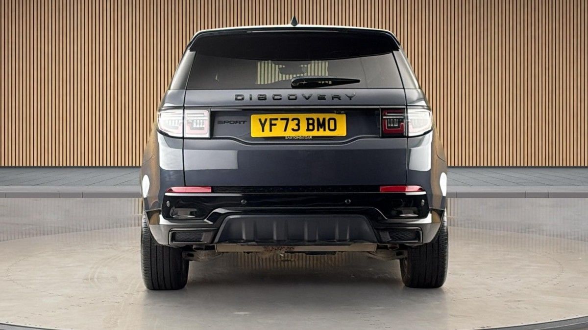 Land Rover Discovery Sport Image 4