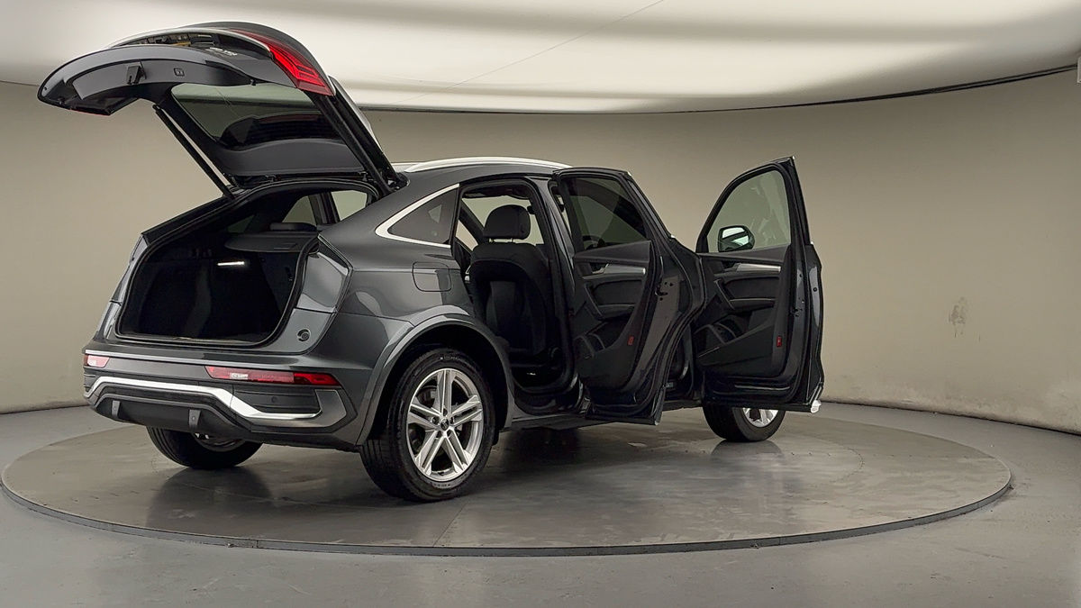 More views of Audi Q5