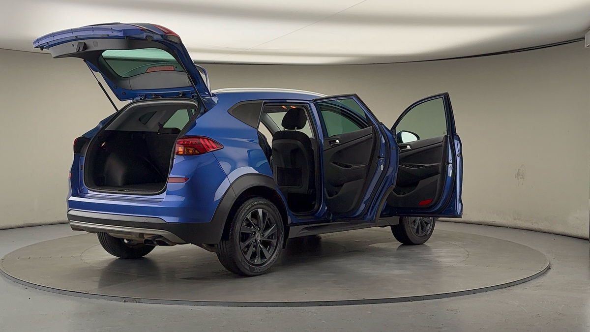 More views of Hyundai TUCSON