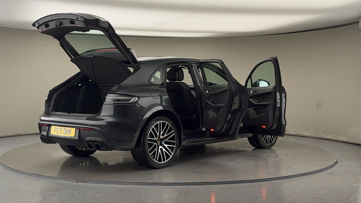 More views of Porsche Macan