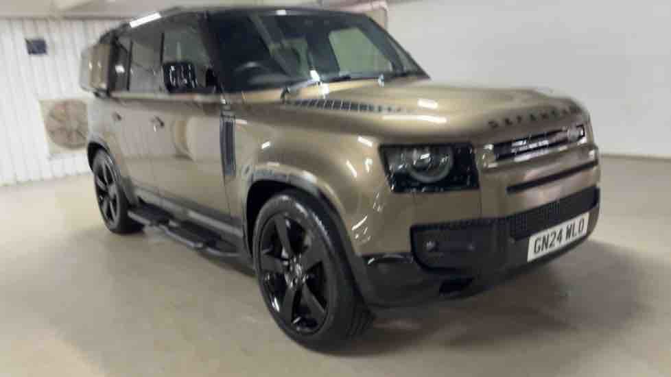 More views of Land Rover Defender 110