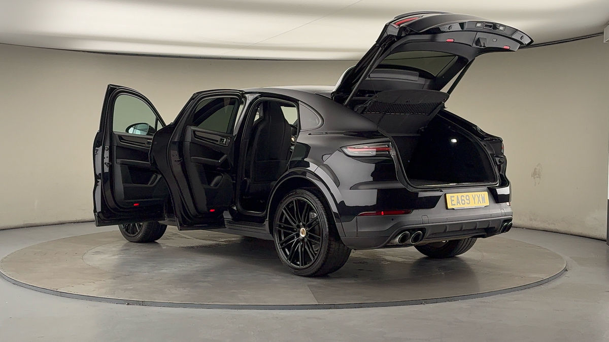 More views of Porsche Cayenne