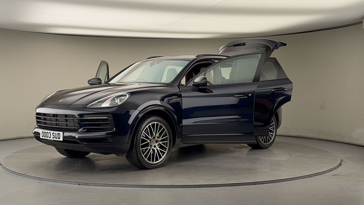 More views of Porsche Cayenne