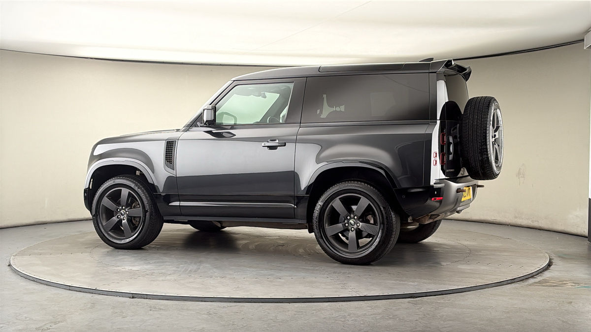 More views of Land Rover Defender 90