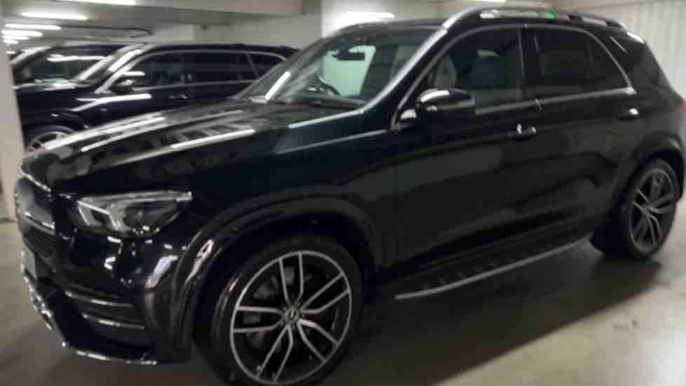 More views of Mercedes-Benz GLE