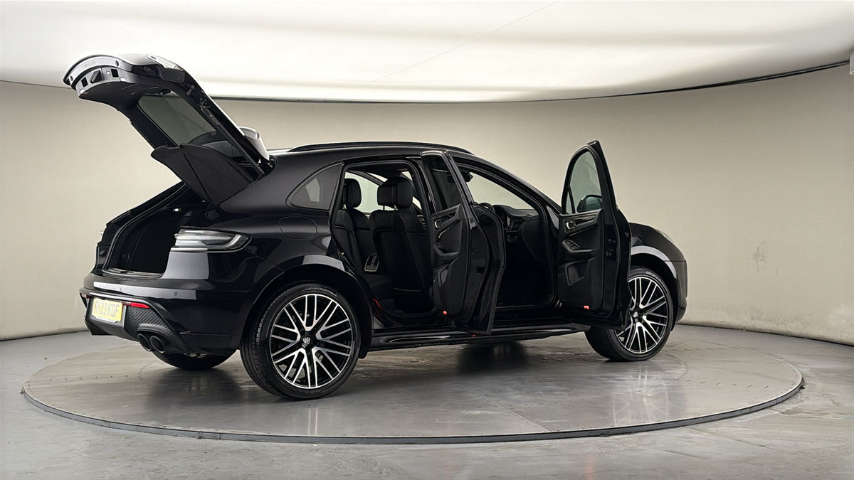 More views of Porsche Macan