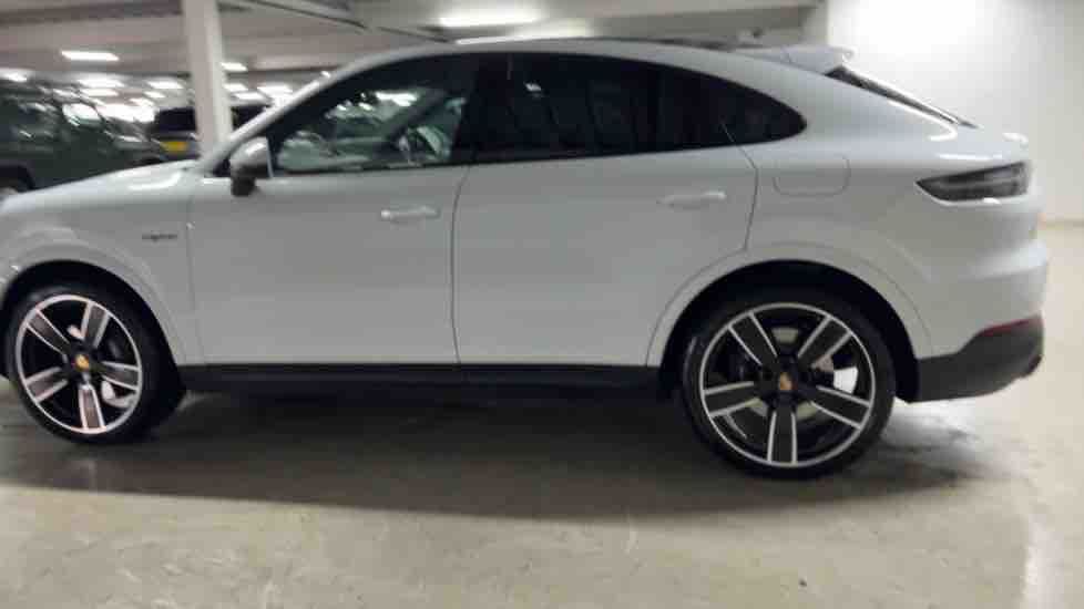 More views of Porsche Cayenne