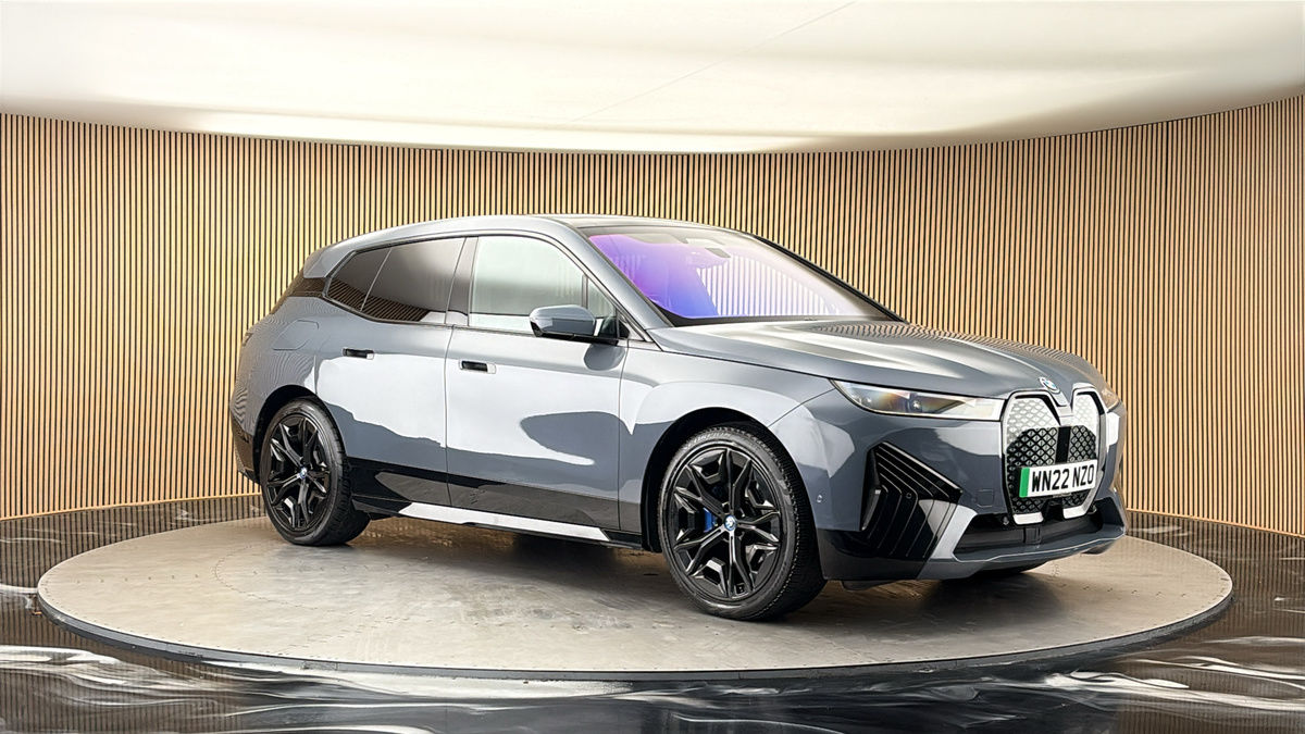 More views of BMW iX