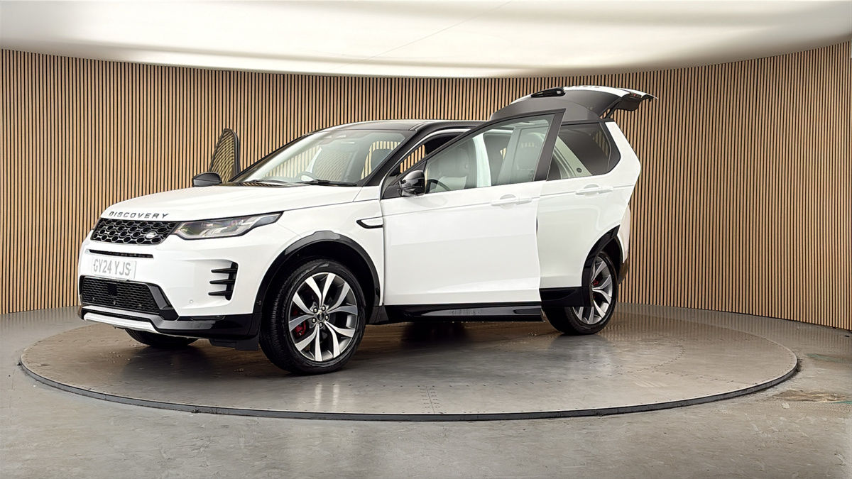 Land Rover Discovery Sport Image 22