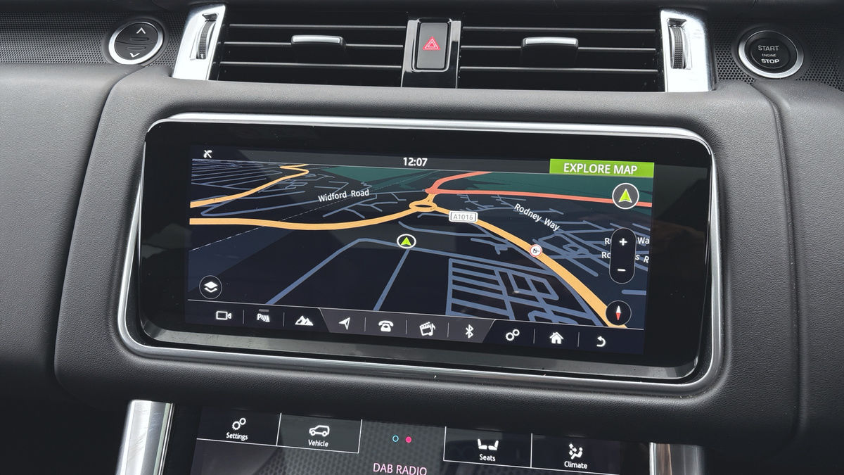 Land Rover Range Rover Sport Image 17