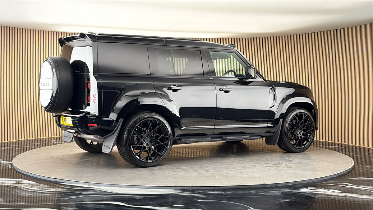 More views of Land Rover Defender 110