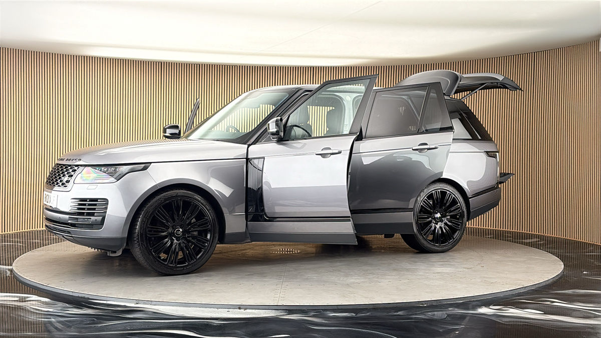 More views of Land Rover Range Rover
