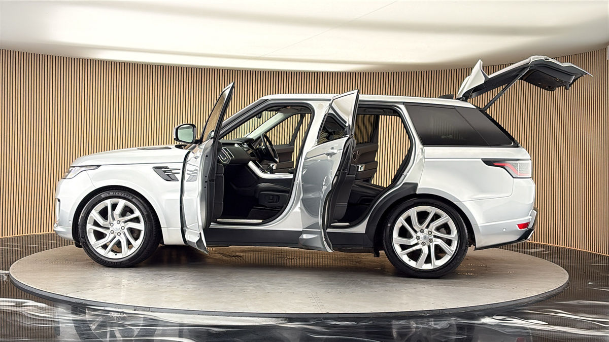 More views of Land Rover Range Rover Sport