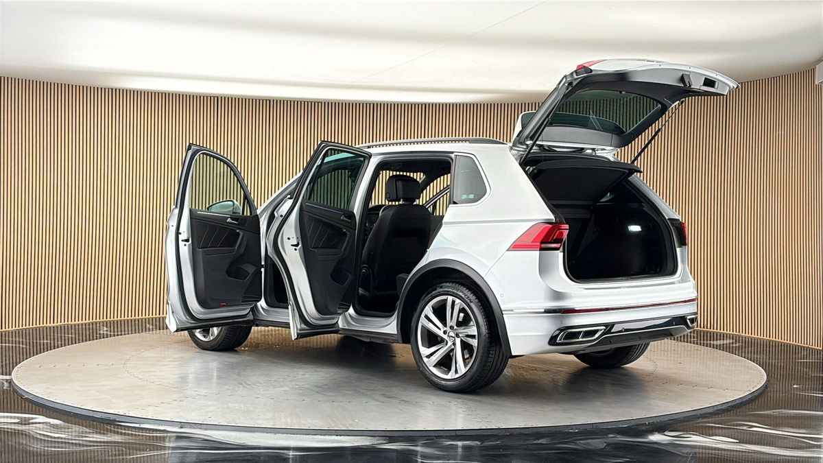 More views of Volkswagen Tiguan