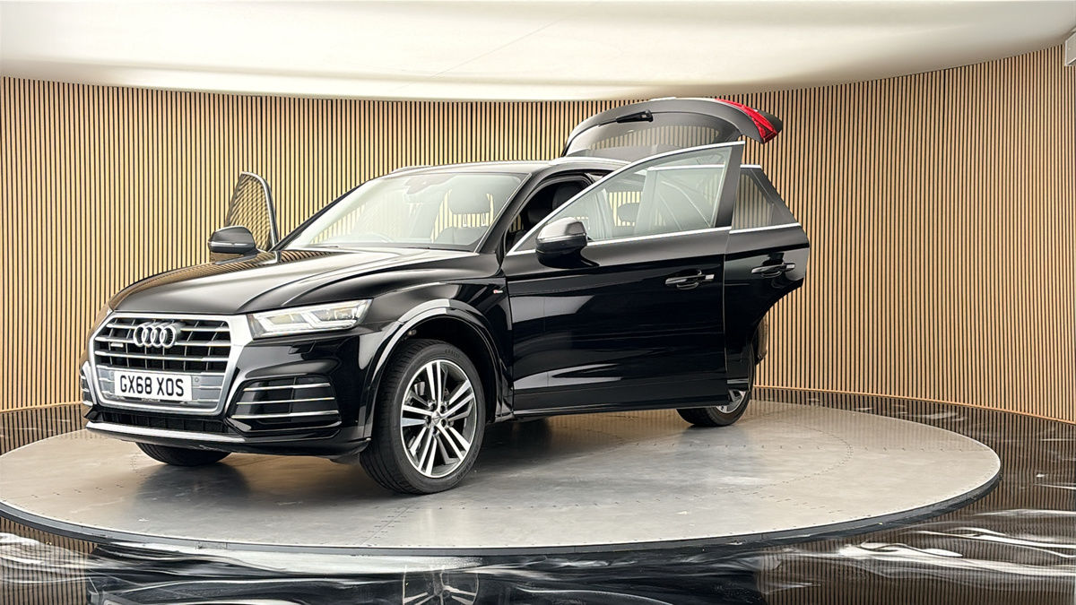 More views of Audi Q5