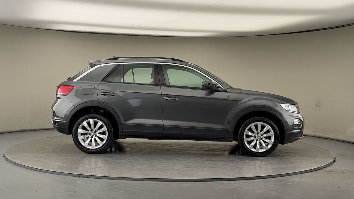 Volkswagen T-Roc Image 16
