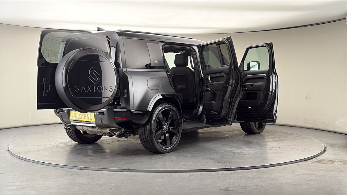 More views of Land Rover Defender 110