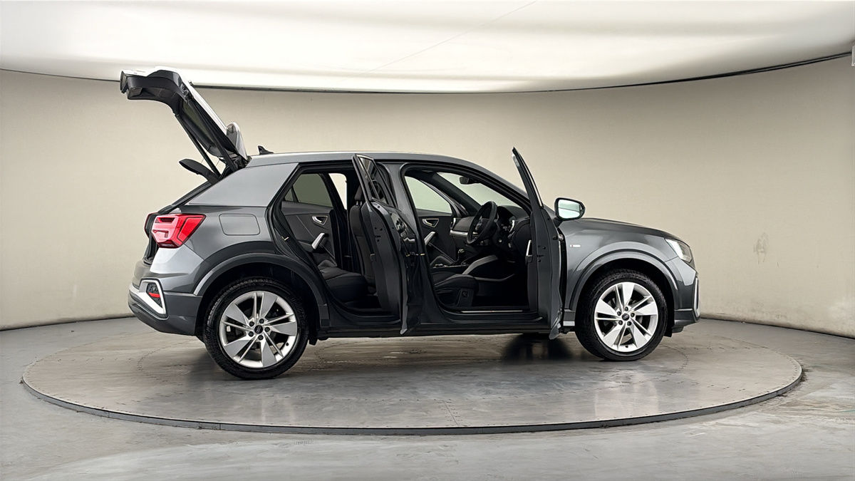 More views of Audi Q2