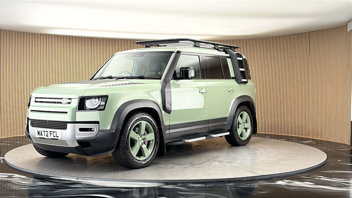 More views of Land Rover Defender 110
