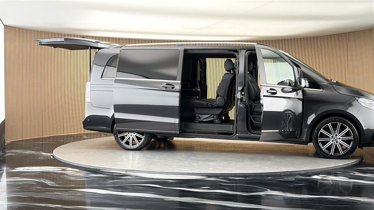 More views of Mercedes-Benz V Class