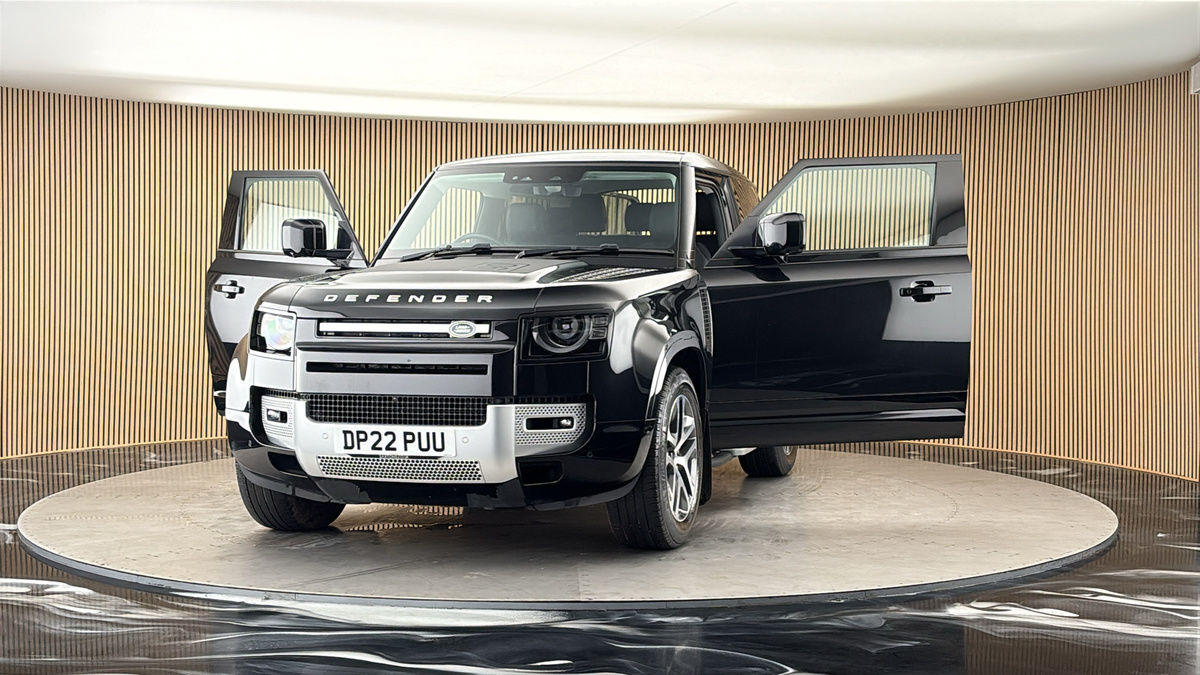 More views of Land Rover Defender 90