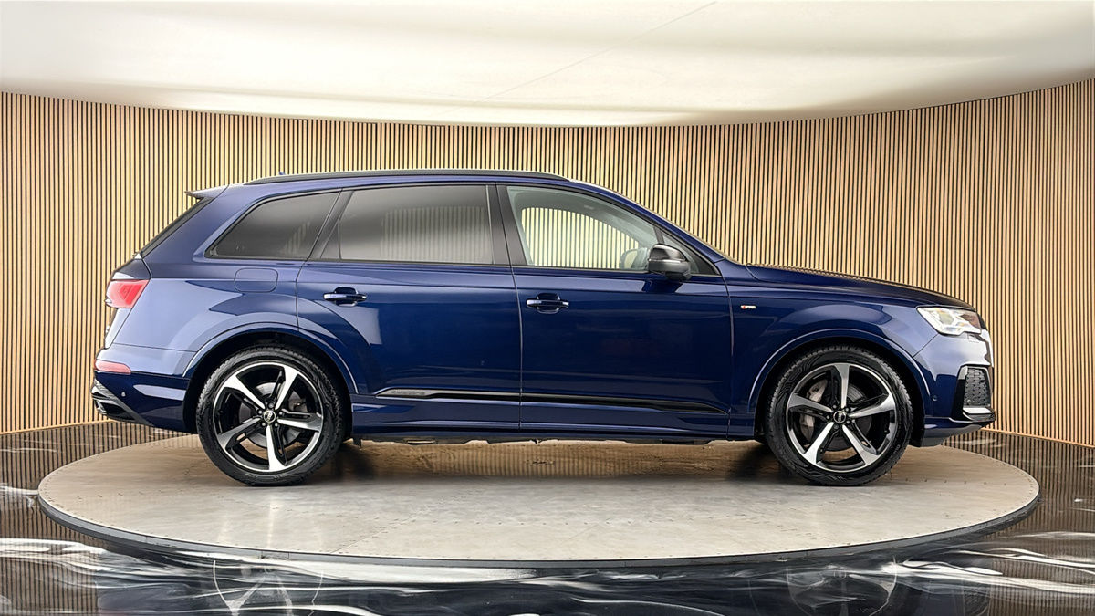Audi Q7 Image 16