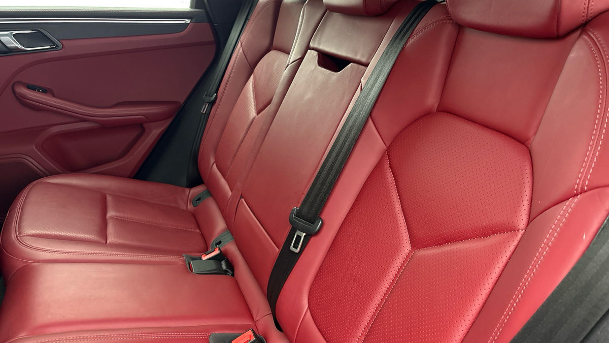 Porsche Macan Image 8