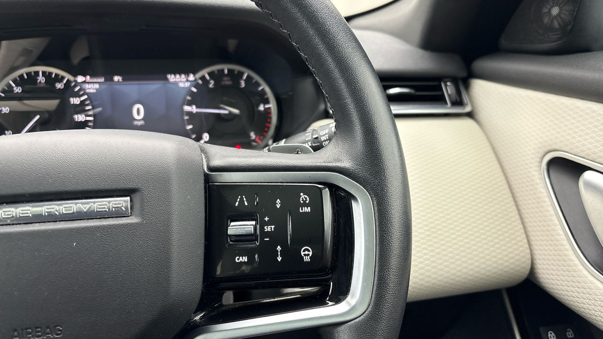 Land Rover Range Rover Velar Image 14