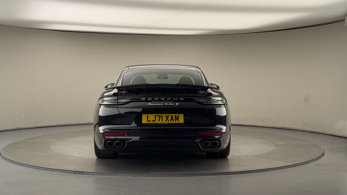 Porsche Panamera Image 4