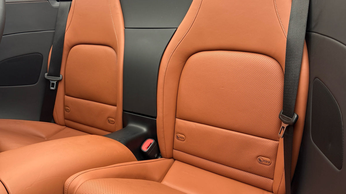 Mercedes-Benz SL Image 8