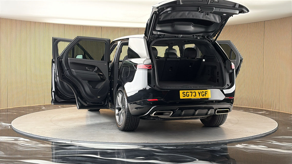 More views of Land Rover Range Rover Sport