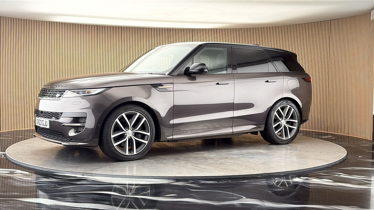 More views of Land Rover Range Rover Sport