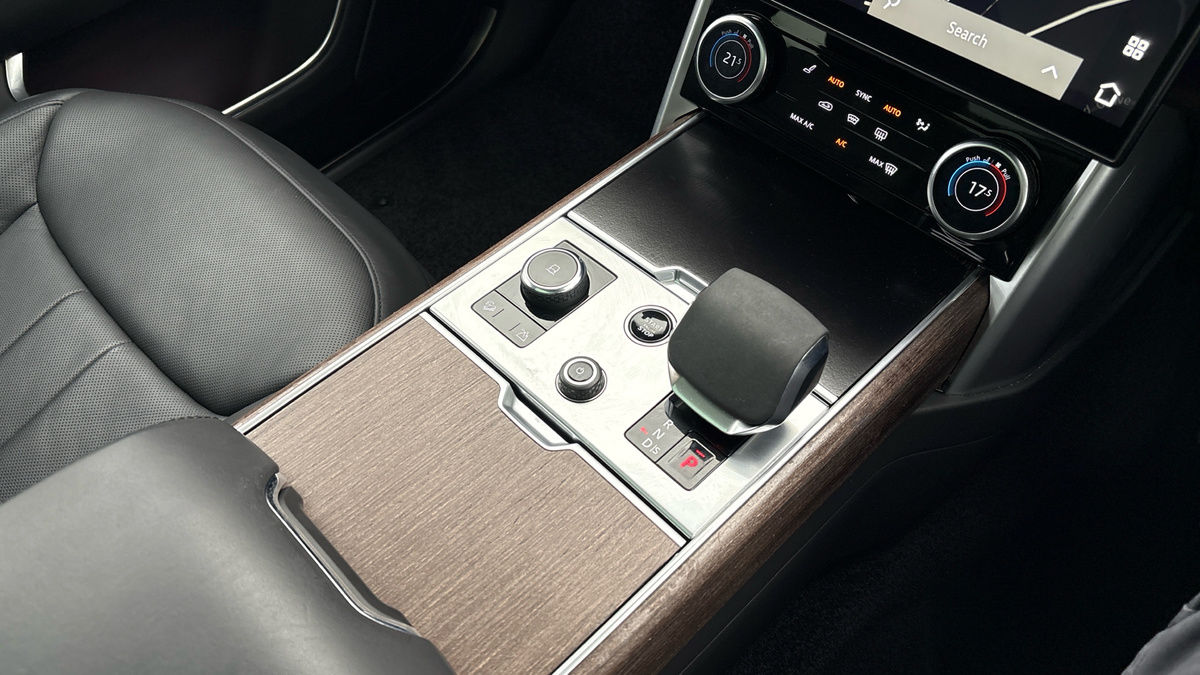 Land Rover Range Rover Image 18