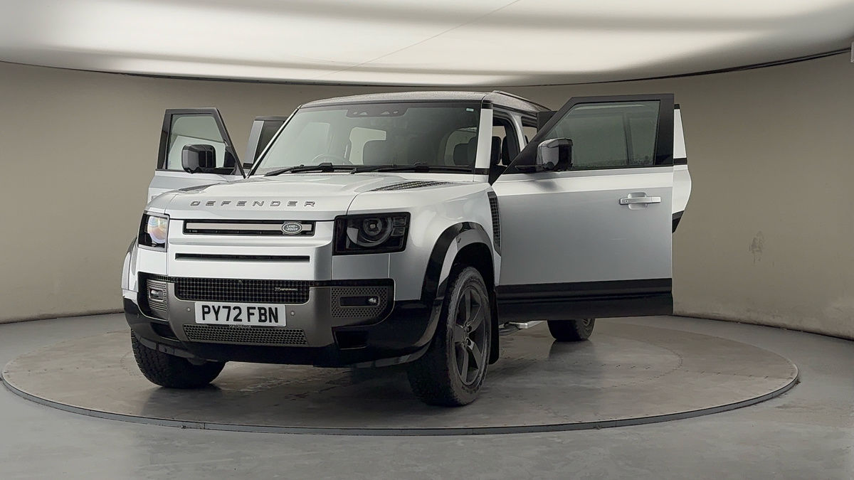 More views of Land Rover Defender 110