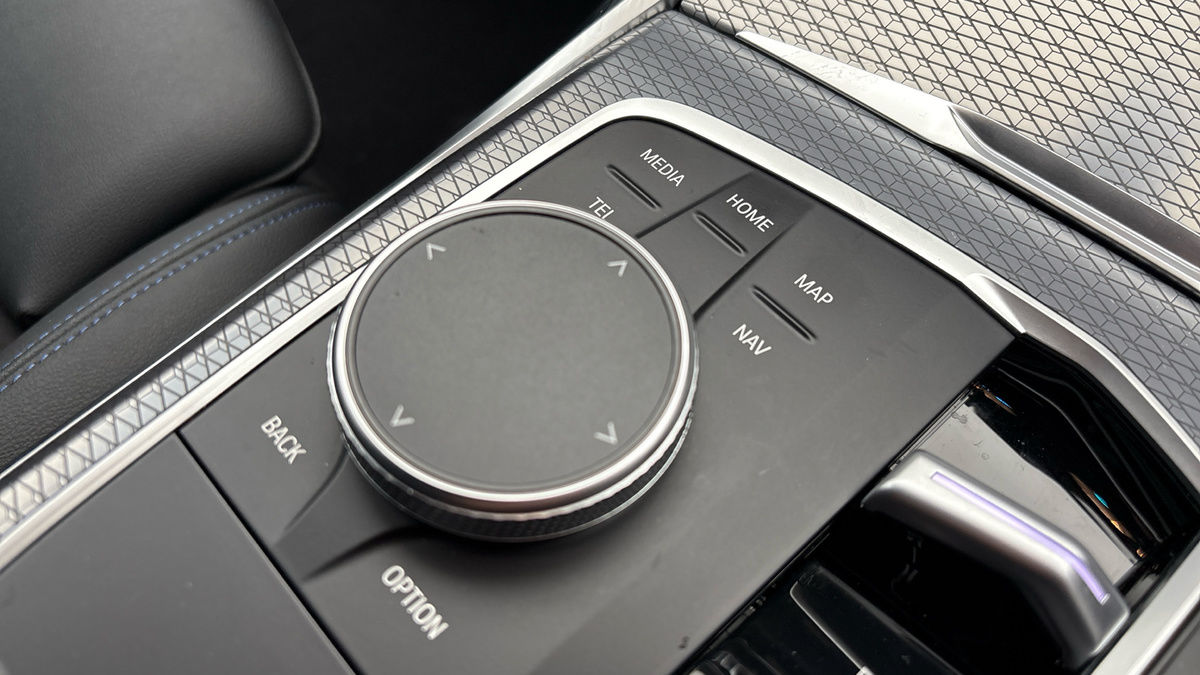 BMW 3 Series Image 30