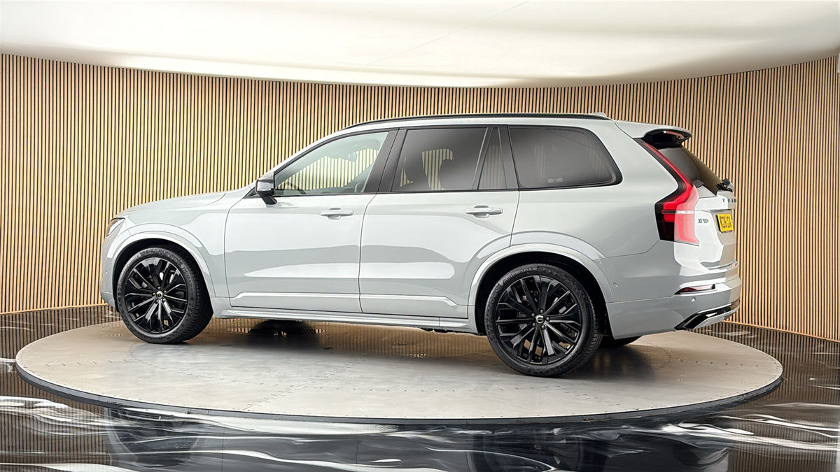 More views of Volvo XC90