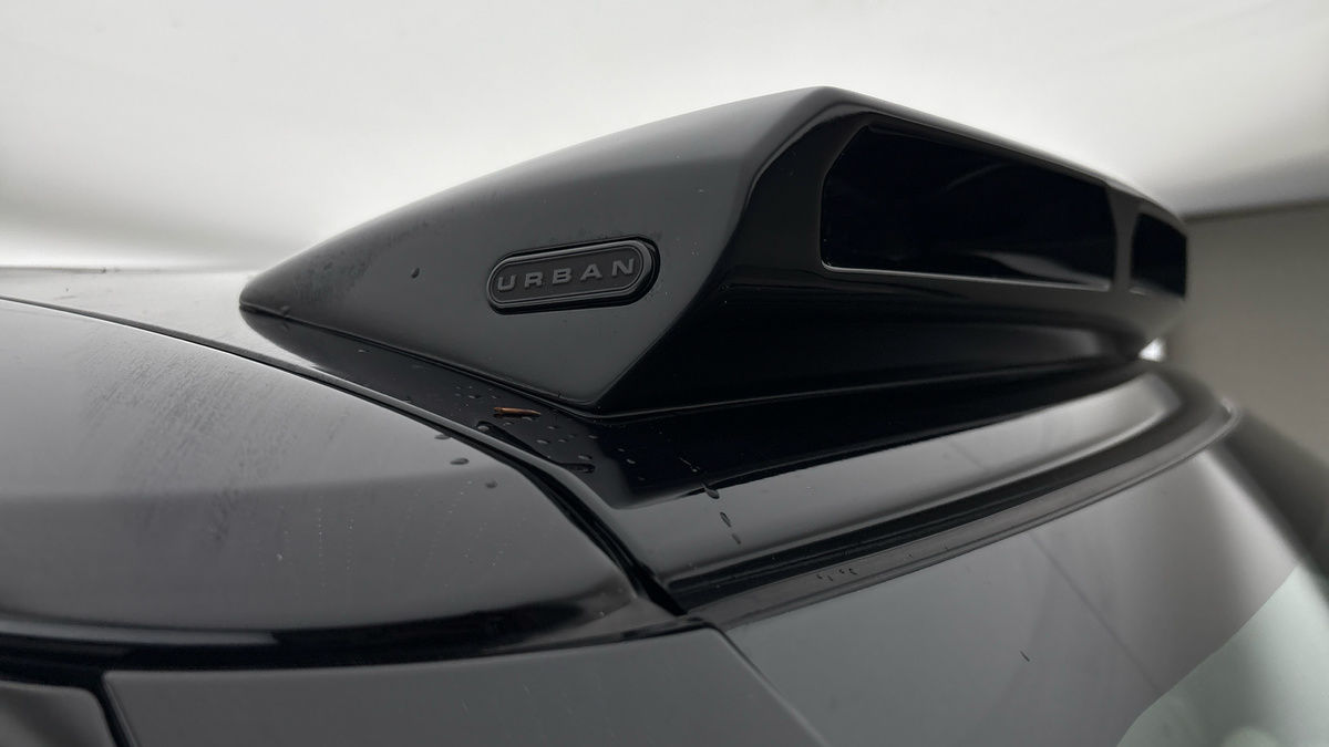 Land Rover Defender 110 Urban Image 25