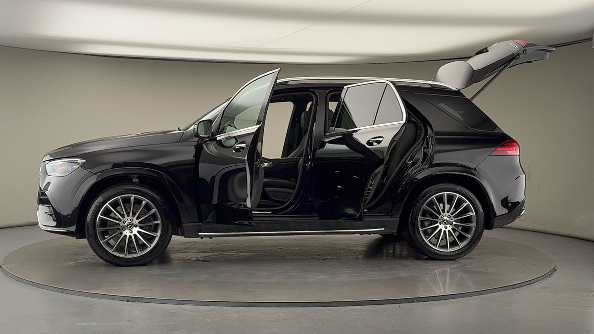 More views of Mercedes-Benz GLE