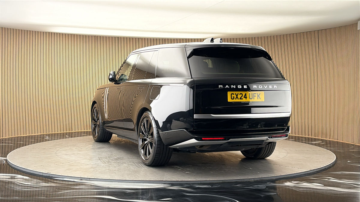 More views of Land Rover Range Rover