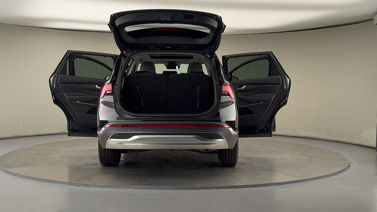 More views of Hyundai Santa Fe