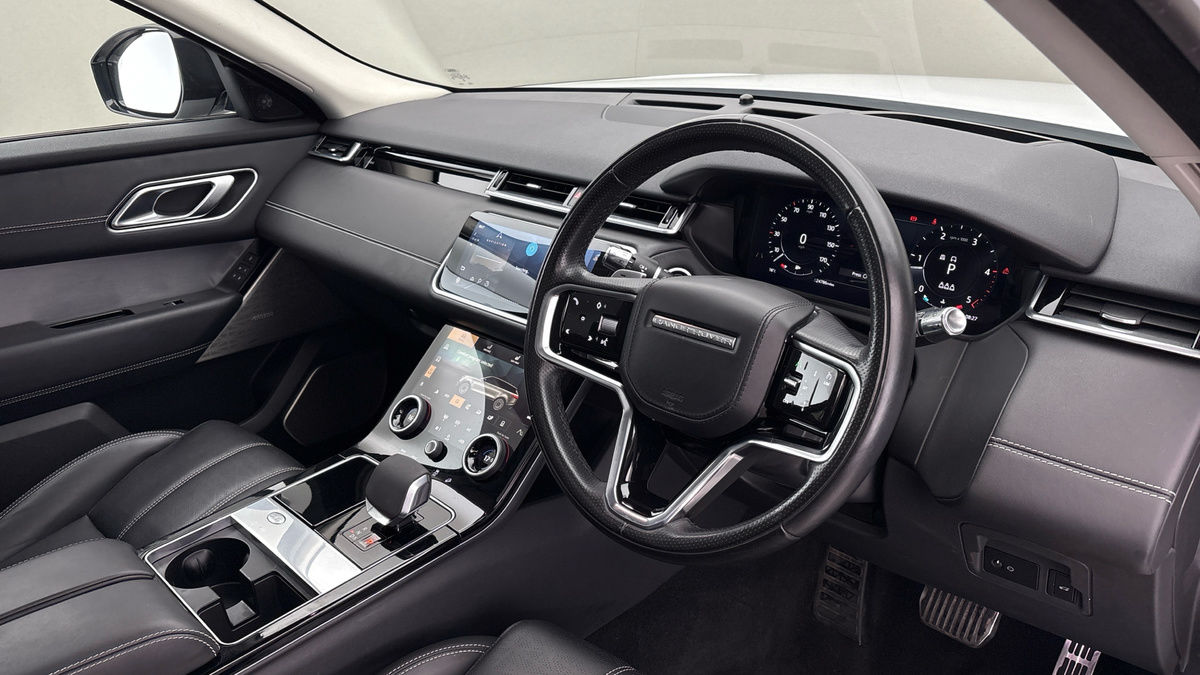 Land Rover Range Rover Velar Image 5