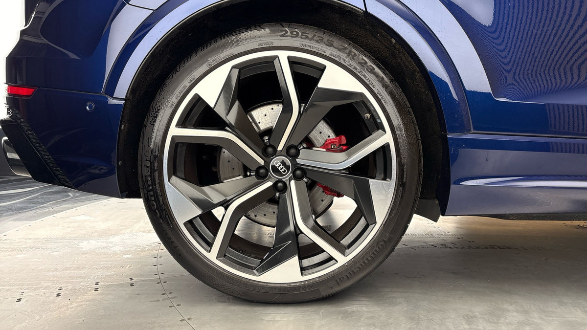 Audi RSQ8 Image 27