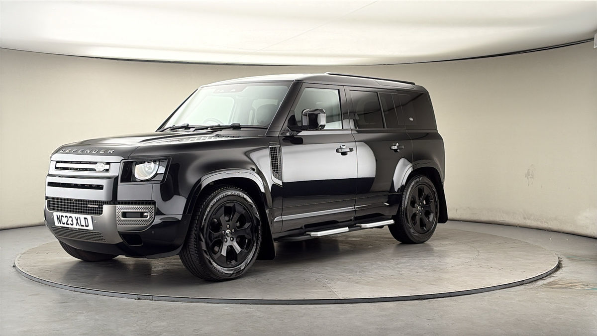 Land Rover Defender 110 Image 20